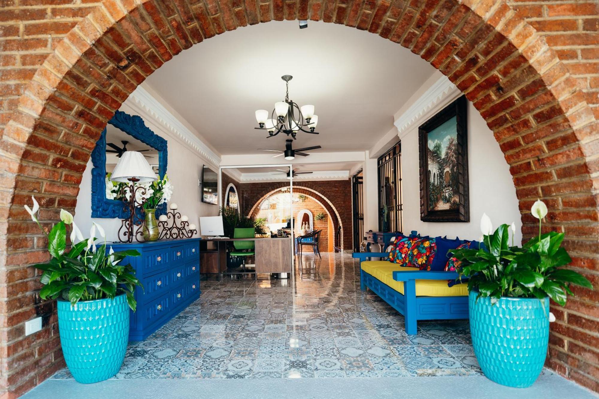 Boutique Hotel & Suites Hacienda Lord Twigg Пуерто-Вальярта Екстер'єр фото
